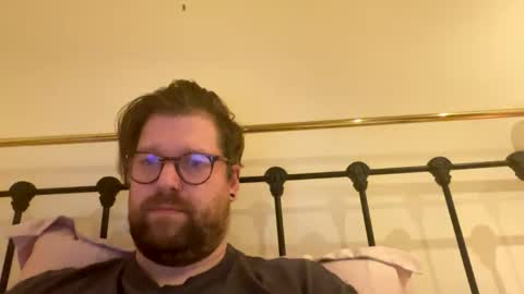 crouchendtiger online show from October 17, 2025, 11:40 pm