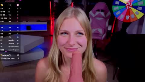 Snapshot of crystal_blond chatting on February 4, 2026, 10:26 pm Crystal online show from February 4, 2026, 10:26 pm