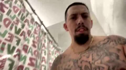 Snapshot of cuete2100 chatting on November 21, 2025, 10:08 pm cuete2100 online show from November 21, 2025, 10:08 pm