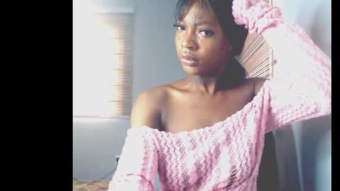 Snapshot of cumebony_petit chatting on February 5, 2026, 7:02 am cumebony_petit online show from February 5, 2026, 7:02 am