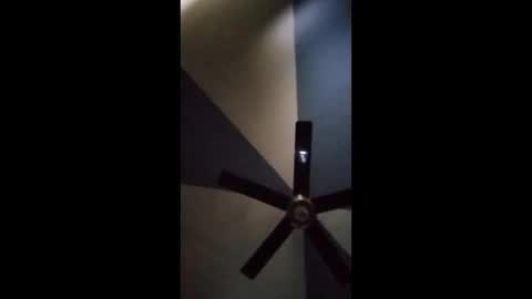 Snapshot of cumsinmealot chatting on January 6, 2026, 11:18 pm Aprilia online show from January 6, 2026, 11:18 pm