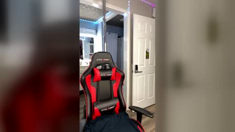 Snapshot of curvyfunlover chatting on February 10, 2026, 12:09 pm curvyfunlover online show from February 10, 2026, 12:09 pm