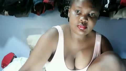 Snapshot of cute_roxie chatting on March 2, 2026, 1:18 pm cute_roxie online show from March 2, 2026, 1:18 pm
