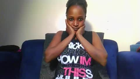 Snapshot of cutedolly12 chatting on November 2, 2025, 8:22 pm cutebby12 online show from November 2, 2025, 8:22 pm