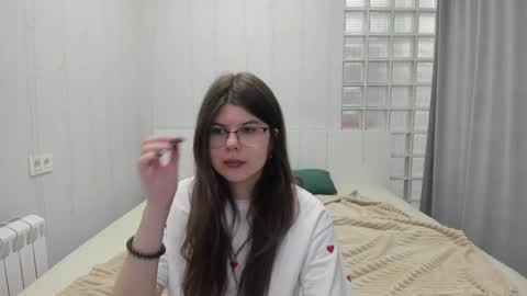 Snapshot of cutie_lory chatting on February 19, 2025, 1:29 am cutie_lory online show from February 19, 2025, 1:29 am