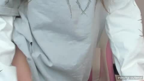 Rori  Instagram cutierori  online show from December 12, 2024, 4:04 am