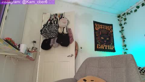 Snapshot of cybercami chatting on September 12, 2025, 5:24 pm Camila online show from September 12, 2025, 5:24 pm