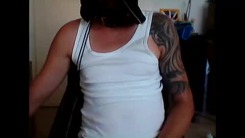 Snapshot of d3rh3ld chatting on September 19, 2025, 9:00 am d3rh3ld online show from September 19, 2025, 9:00 am