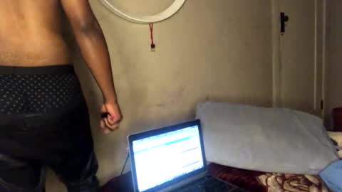 dad_tothesehoes online show from January 11, 2025, 7:38 pm