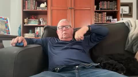 Snapshot of daddycok4 chatting on December 15, 2025, 3:27 pm DaddyCok4 online show from December 15, 2025, 3:27 pm