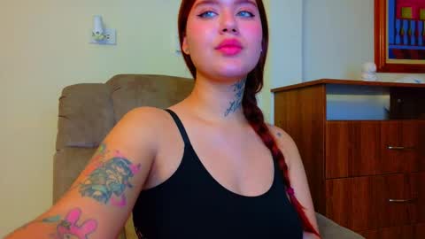 Snapshot of daddys_little_secrett chatting on February 10, 2026, 3:43 am Valen online show from February 10, 2026, 3:43 am