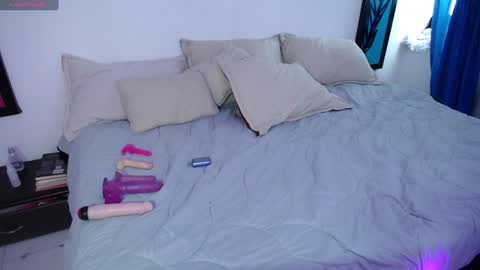 Dahiana online show from January 22, 2025, 2:14 pm