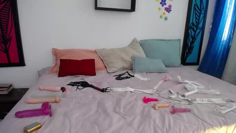 Dahiana online show from February 12, 2025, 6:09 pm