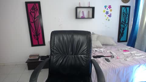 Dahiana online show from February 15, 2025, 6:33 pm