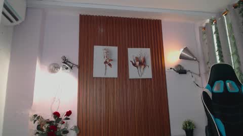 Snapshot of dai_06 chatting on January 10, 2025, 1:21 am DAI online show from January 10, 2025, 1:21 am