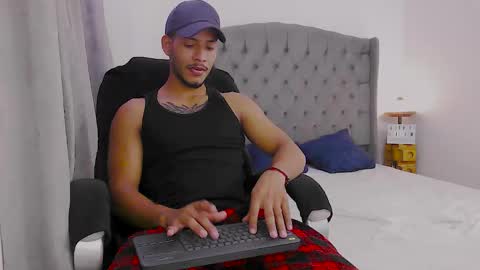 Snapshot of damiann_rees chatting on November 24, 2025, 11:04 pm instagram damiannreed. online show from November 24, 2025, 11:04 pm