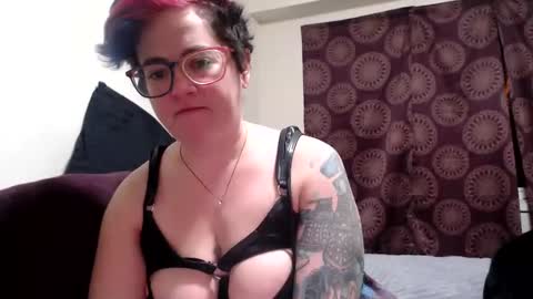 Snapshot of dani_alaska chatting on January 13, 2025, 5:33 am Dani online show from January 13, 2025, 5:33 am