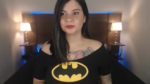 daniellerain online show from September 23, 2025, 2:14 am