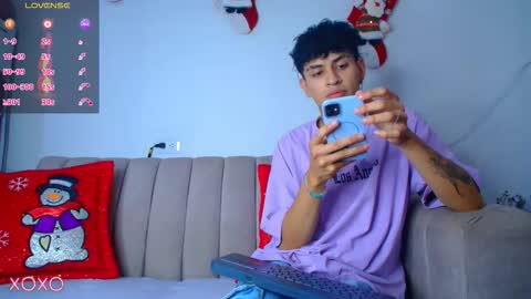 Snapshot of daniels_devil chatting on December 23, 2025, 3:37 am daniels online show from December 23, 2025, 3:37 am