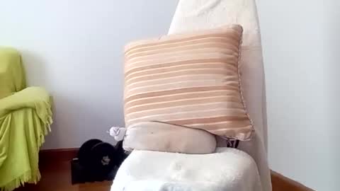 Snapshot of daniroca8 chatting on January 10, 2026, 3:25 pm daniroca8 online show from January 10, 2026, 3:25 pm