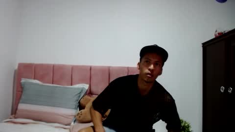 Snapshot of dannyhothot chatting on March 7, 2025, 9:27 pm danny and ruby online show from March 7, 2025, 9:27 pm