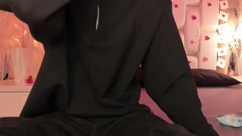 Snapshot of daphne_and_roger chatting on February 23, 2026, 11:07 am daphne_and_roger online show from February 23, 2026, 11:07 am