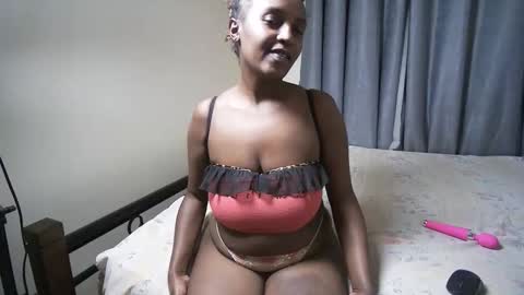 darlqueen online show from February 18, 2026, 6:59 pm