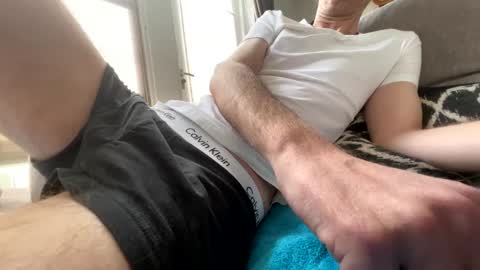 Snapshot of dave76b chatting on February 25, 2025, 12:03 pm dave76b online show from February 25, 2025, 12:03 pm