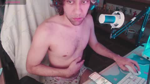 Snapshot of daveangelboy chatting on January 13, 2025, 1:45 am Your boy online show from January 13, 2025, 1:45 am