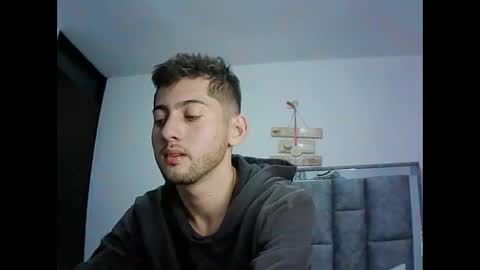 Snapshot of david_asturias chatting on December 31, 2024, 3:23 am David Asturias online show from December 31, 2024, 3:23 am