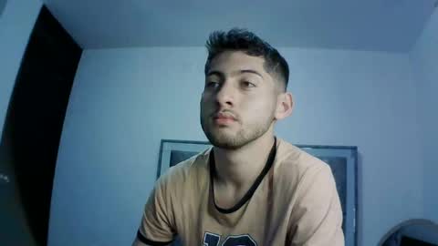 Snapshot of david_asturias chatting on January 14, 2025, 1:58 am David Asturias online show from January 14, 2025, 1:58 am