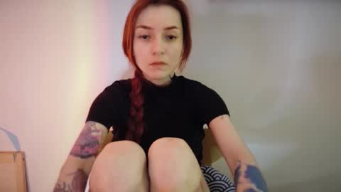 Snapshot of dead_girll chatting on February 10, 2026, 9:19 pm freak online show from February 10, 2026, 9:19 pm