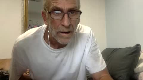 Snapshot of deanofflove221000 chatting on February 9, 2026, 8:07 am deanofflove221000 online show from February 9, 2026, 8:07 am