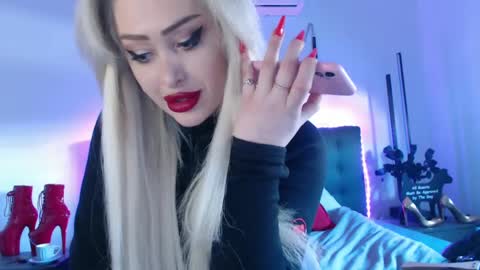 Snapshot of deewhitee chatting on February 24, 2025, 12:16 pm Jenna online show from February 24, 2025, 12:16 pm