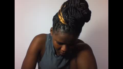 EVAH online show from February 1, 2026, 10:47 am