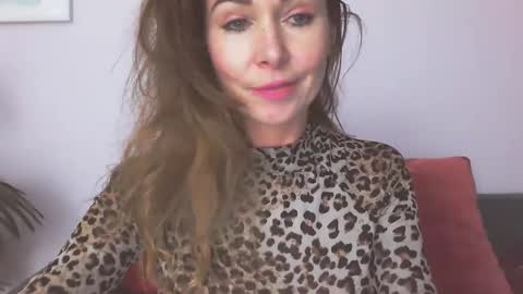 Snapshot of delilah_sweet chatting on January 5, 2026, 6:00 pm delilah_sweet online show from January 5, 2026, 6:00 pm