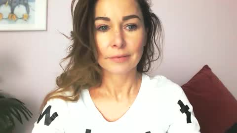 Snapshot of delilah_sweet chatting on January 15, 2026, 1:59 pm delilah_sweet online show from January 15, 2026, 1:59 pm