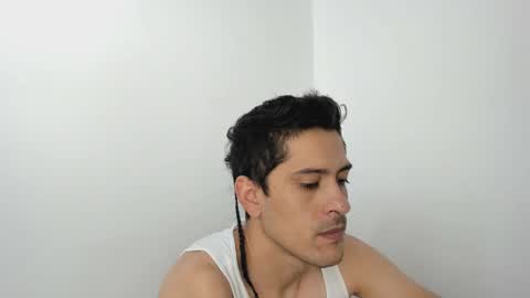 Snapshot of derek_vall chatting on February 27, 2025, 6:53 pm derek_vall online show from February 27, 2025, 6:53 pm