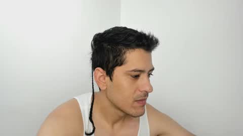 Snapshot of derek_vall chatting on February 28, 2025, 3:15 am derek_vall online show from February 28, 2025, 3:15 am