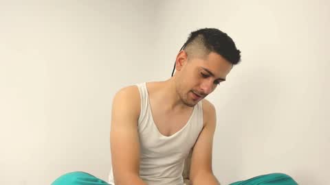 Snapshot of derek_vall chatting on March 6, 2025, 11:31 pm derek_vall online show from March 6, 2025, 11:31 pm