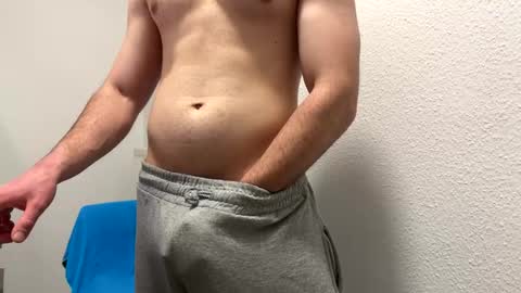 Snapshot of dertom_xxx chatting on February 15, 2026, 3:53 pm Tom online show from February 15, 2026, 3:53 pm