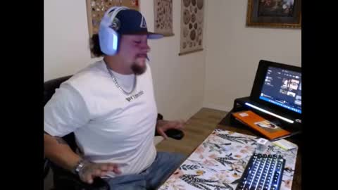 desertadventurer25 online show from September 25, 2025, 4:38 am