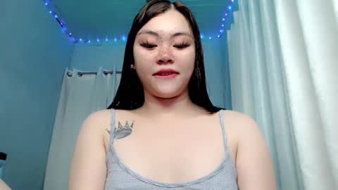 Snapshot of destinyroxie chatting on December 19, 2024, 1:18 pm ROXIE online show from December 19, 2024, 1:18 pm