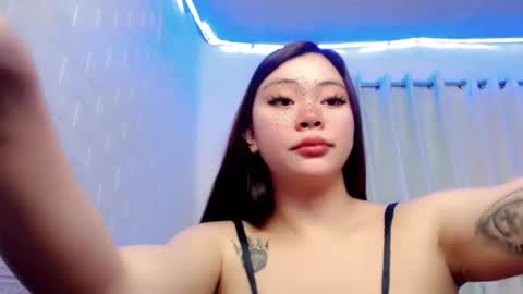 Snapshot of destinyroxie chatting on February 11, 2025, 6:40 am ROXIE online show from February 11, 2025, 6:40 am