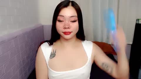 Snapshot of destinyroxie chatting on February 19, 2025, 2:44 am ROXIE online show from February 19, 2025, 2:44 am