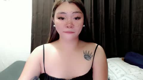 Snapshot of destinyroxie chatting on November 3, 2025, 8:04 am ROXIE online show from November 3, 2025, 8:04 am