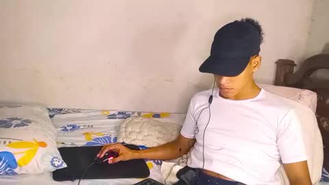 Snapshot of deus_steim chatting on December 4, 2025, 5:06 am deus_steim online show from December 4, 2025, 5:06 am