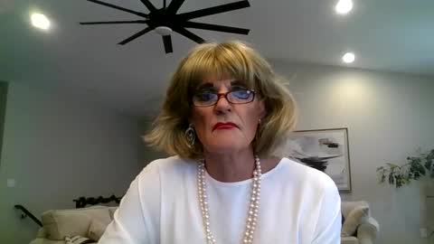 Snapshot of dianeheels chatting on January 13, 2025, 6:38 pm dianeheels online show from January 13, 2025, 6:38 pm