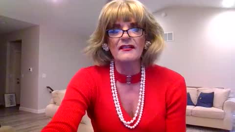 Snapshot of dianeheels chatting on October 16, 2025, 1:56 pm dianeheels online show from October 16, 2025, 1:56 pm