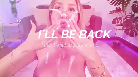 Snapshot of dina_ride chatting on February 10, 2025, 12:18 pm online show from February 10, 2025, 12:18 pm